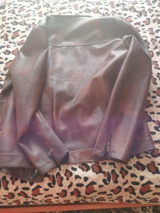 Новая кожаная куртка