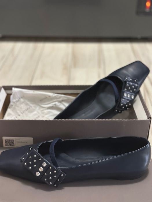 Балетки Charles and Keith