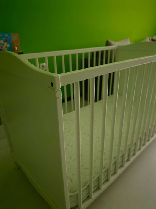 IKEA SMÅGÖRA Бебешко креватче (кошара) + Матрак