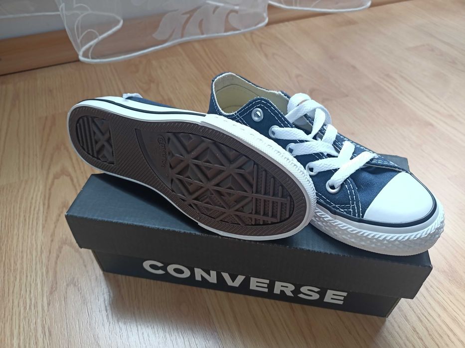 Vand adidasi noi copii, Converse