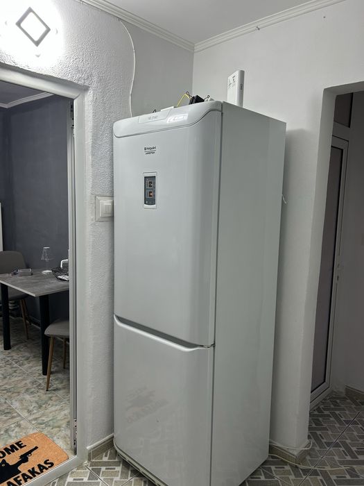 Combina frigorifica ariston hotpoint no frost