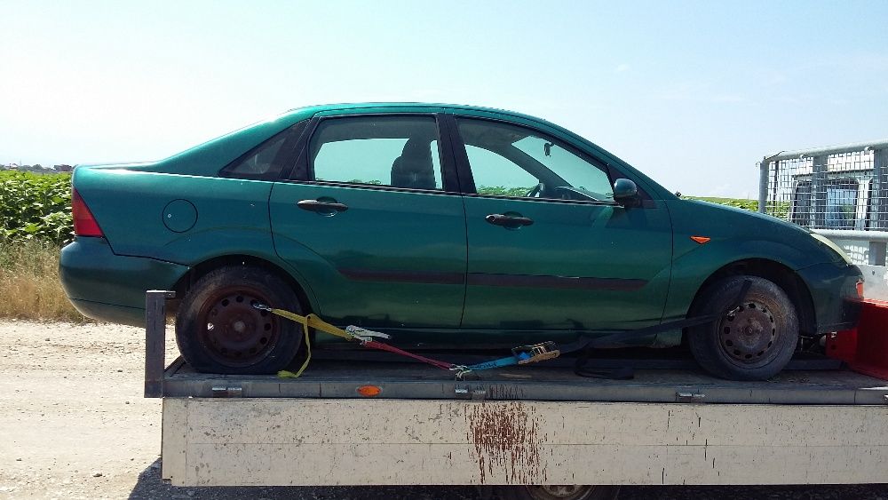 Продавам форд фокус 1.8тдди на-чàсти