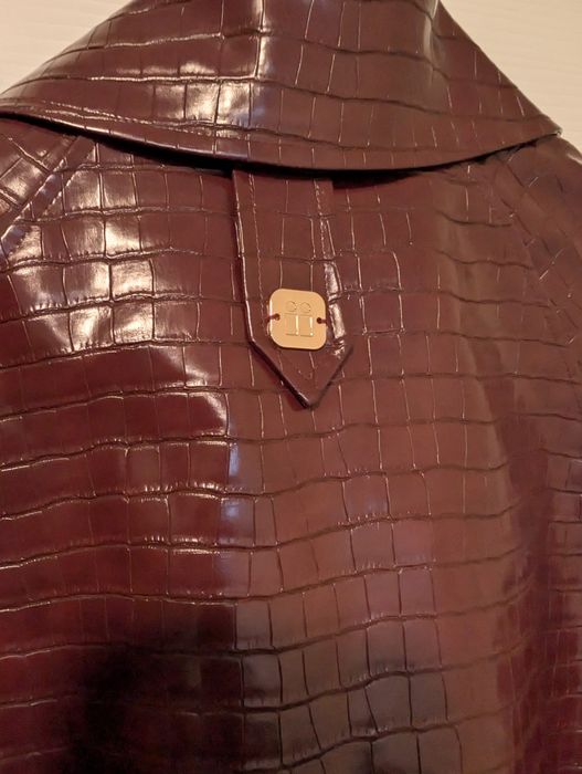 Дълъг кожен шлифер