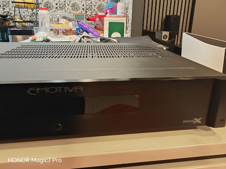 Amplificator de putere Emotiva BasX A-150