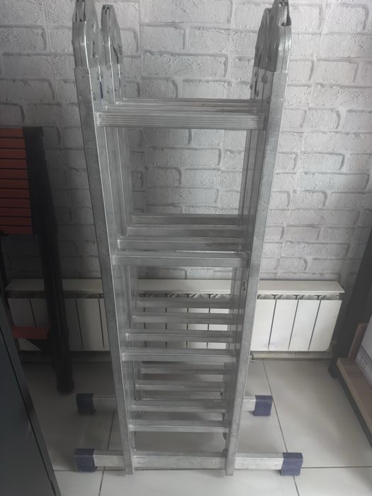 Продам алюминиевую складную лестницу Сибртех