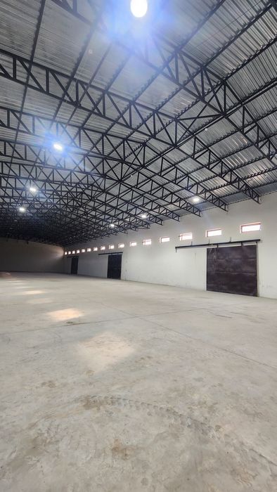 Сдаётся в аренду  ангарная помишения