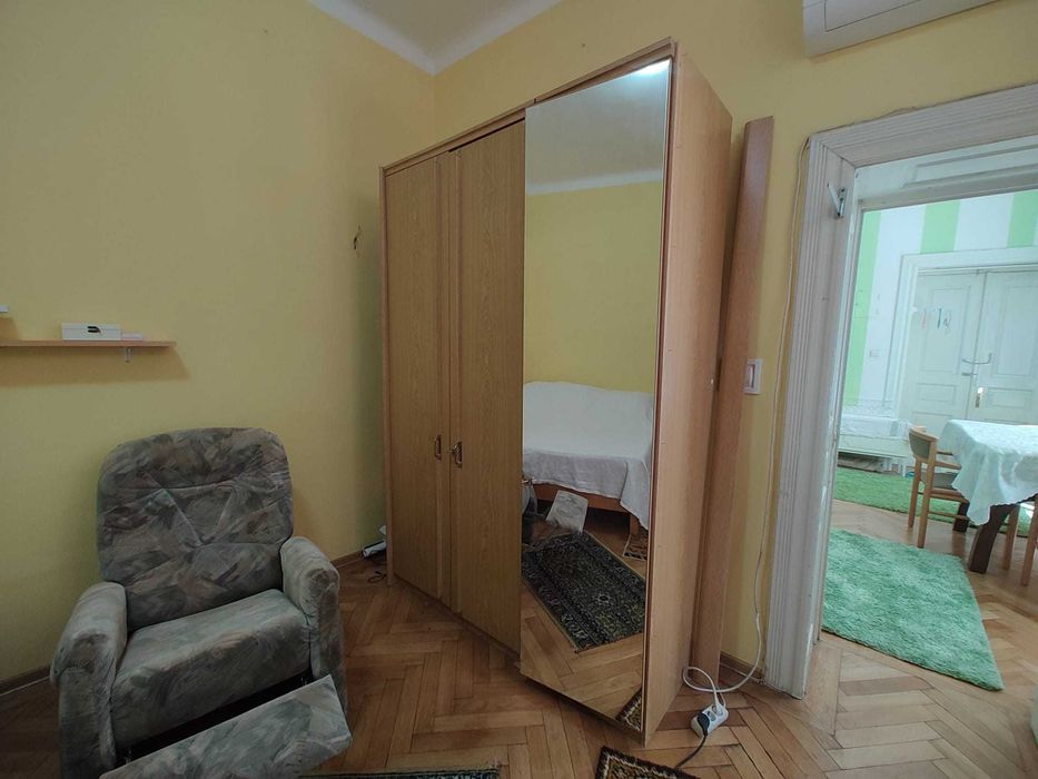 vand sifonier,  masina de spalat 5 kg,  2 fotolii, scaune, mobilier