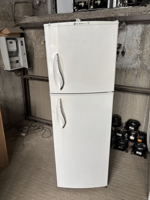 Продам холодильник