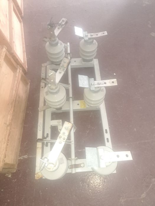 Разединител алюминий