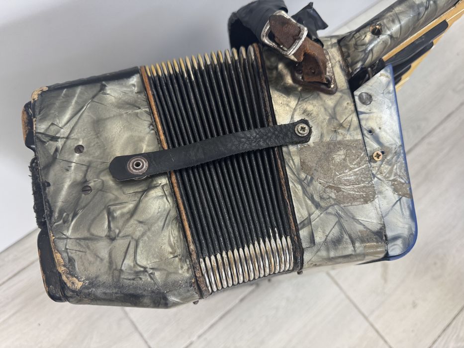Acordeon Hohner Verdi II sita 120 basi