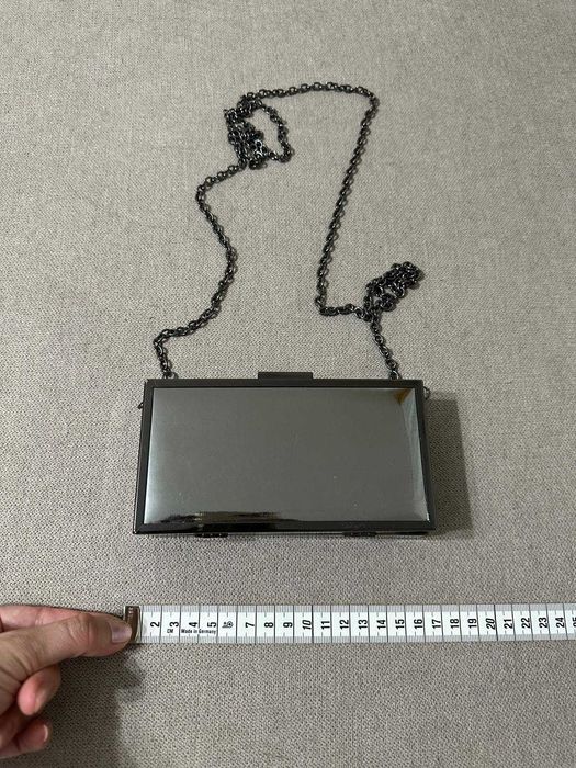 Clutch negru cu lant