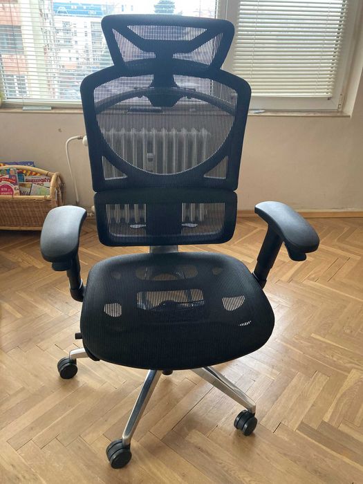 Ергономичен офис стол ErgoPro Mesh – отлично състояние