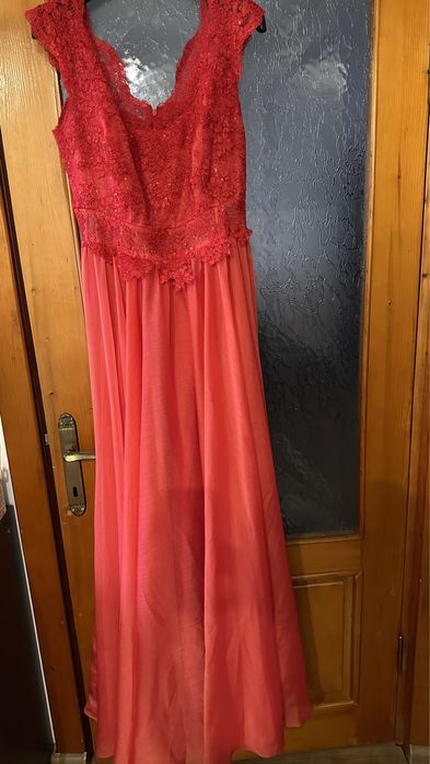 Rochie eleganta rosie
