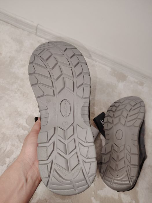 Bocanci protecție Portwest S1P – comozi & rezistenți