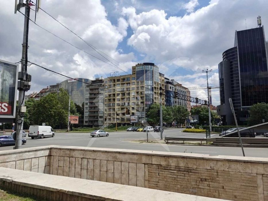 Продава се Тристаен апартамент в София, Стрелбище - 90 кв.м за 3300 €/кв.м - Снимка #6