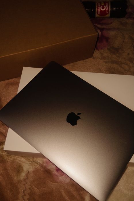 Продам Макбук / MacBook Air 13