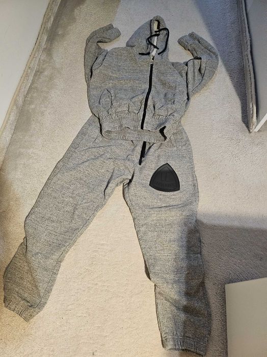 Дамски спортен екип