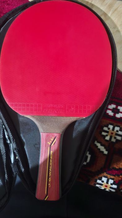 Tennis raketka, Donic karbon asosga ega. Vazni 185 gr. 1.2 mln