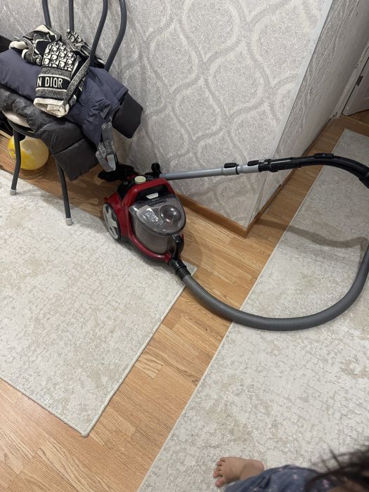 Пылесос Philips 2000w