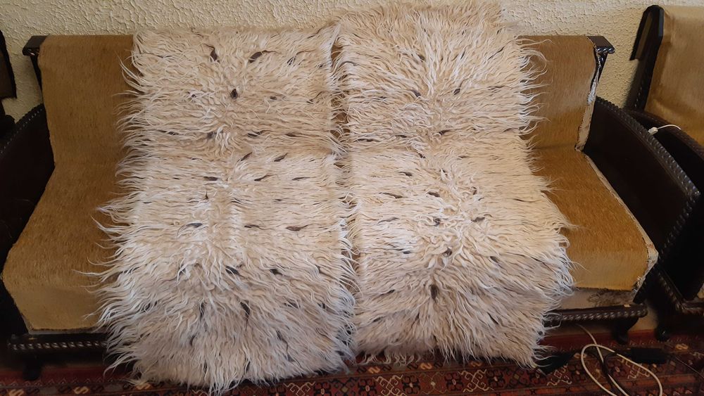 Set cerga alb-bej canapea si fotolii