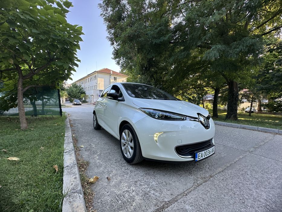Продавам електрически автомобил Renault Zoe