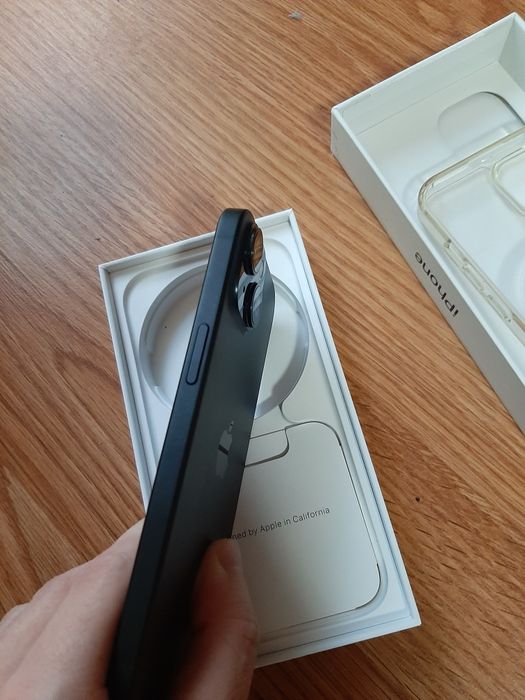 iPhone 15 – 98% Battery Health – Кутия и зарядно – Отлично състояние