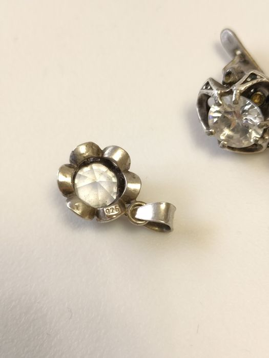 Серьги и кулончик