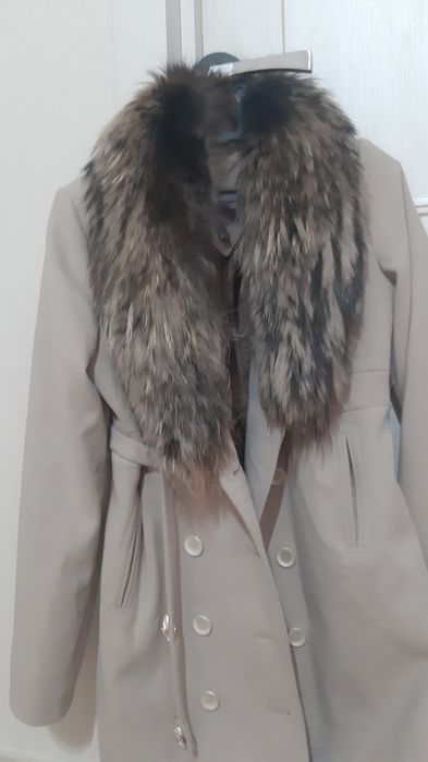 Бежевое пальто р.44-46