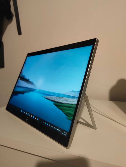 Таблет/лаптоп HP Elite X2 G4 с Windows 11 без клавиатура