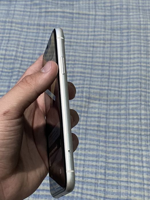 iPhone xp состояние хорошее 79% 64 гб!