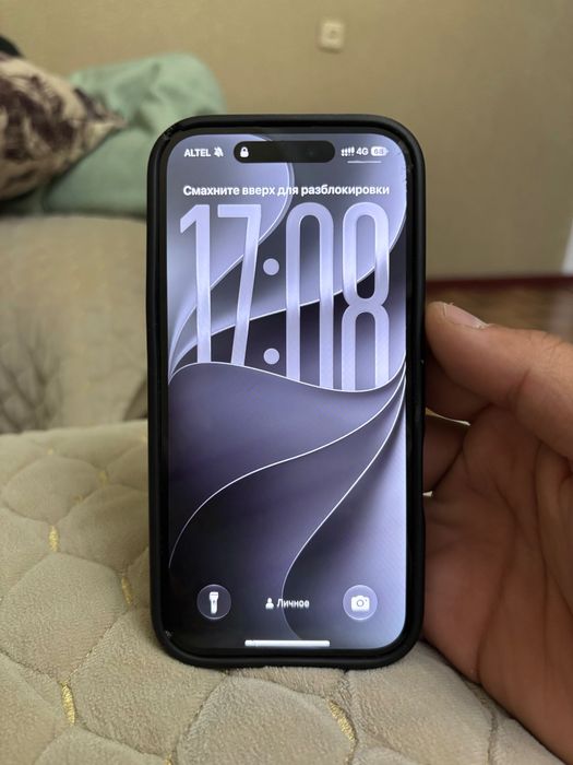 Продам Айфон 16 /128gb