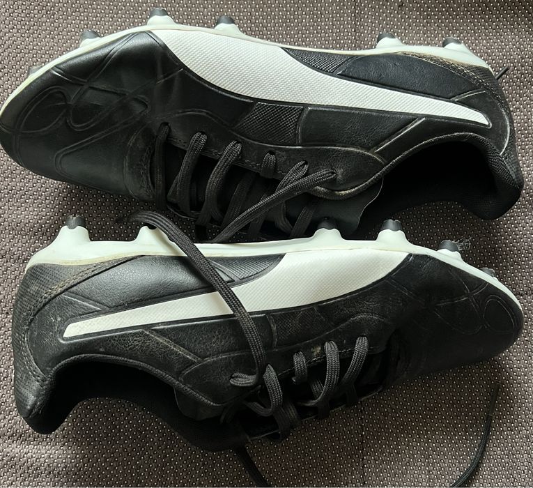 Adidasi sport Puma marimea 40,5 (EU)