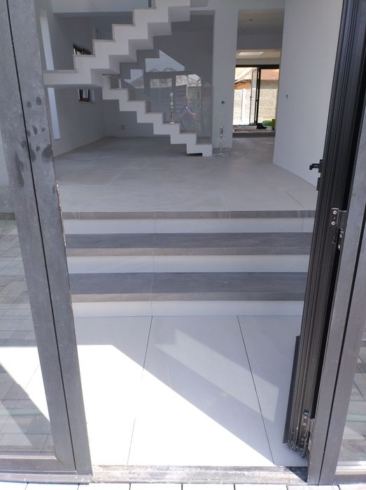 Gresie faianță și zugrăveli