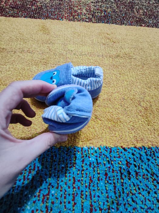 Pantofi de interior/ botosei noi 12,5 cm