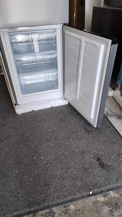 Чисто нов Комбиниран Хладилник с фризер Heinner Dispenser-Диспенсър Инокс 180 см