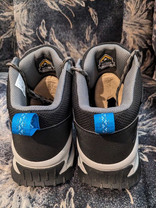 Туристически обувки