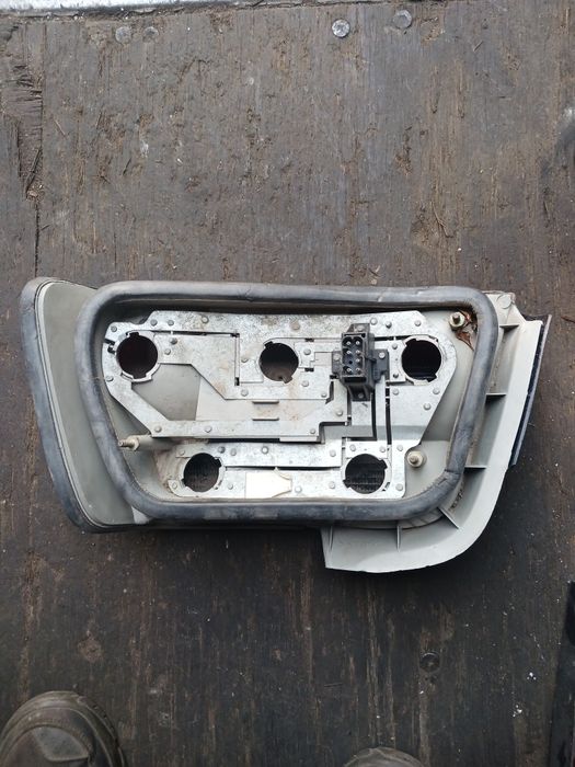 Фонарь БМВ Е36 седан левый