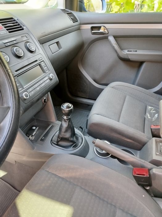 VOLKSWAGEN Touran 2004 — imagine 5