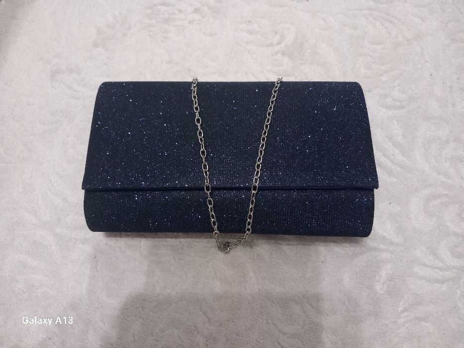 Стилна дамска чантичка