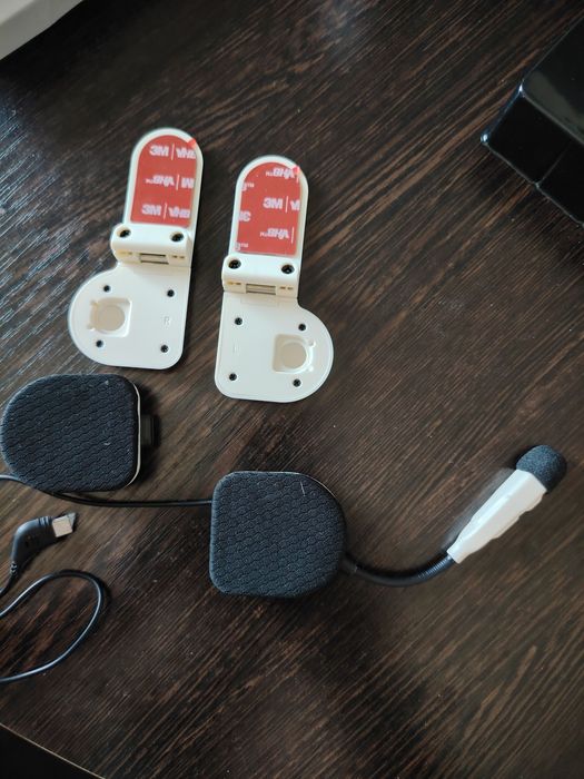 Bluetooth гарнитура на шлем