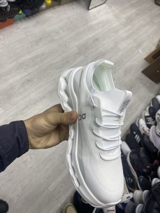 Кросовки анклавд