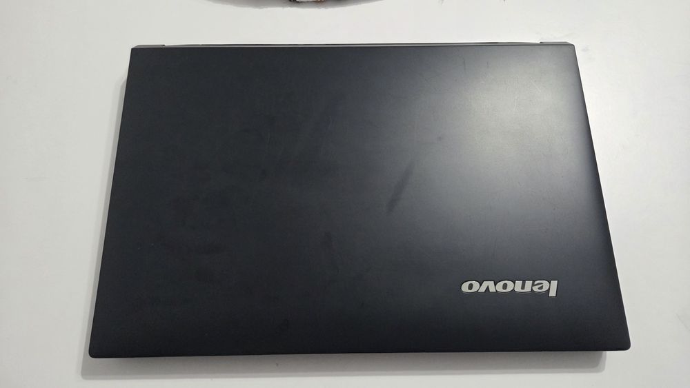 Vand LAPTOP Lenovo  i5 ssd256gb+16gb ram 2GB VIDEO dedicat