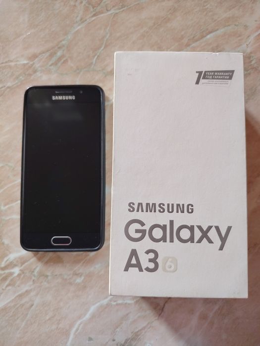 Продается телефон Samsung Galaxy A3 dual sim