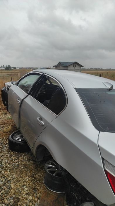 Dezmembrez BMW seria 3 e90,91,e46 ,e60