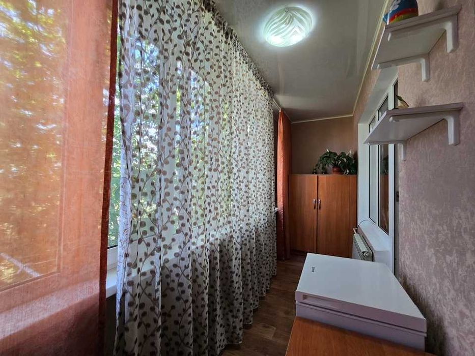 Продам 1ком. квартиру Навои 316