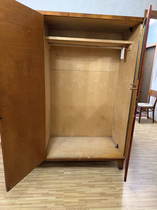 Шефоньер ретро .