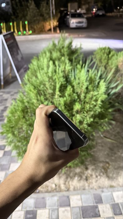 Iphone 15 pro max sim srocna