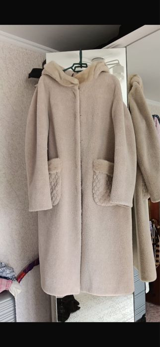 Продам эко шубу в хорошем состояние