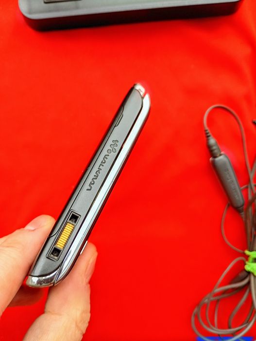 Sony Ericsson w595 + accesorii originale ( decodat, limba româna)
