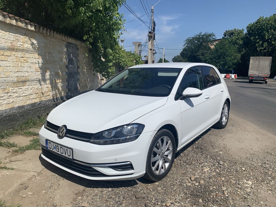 VOLKSWAGEN Golf 2019